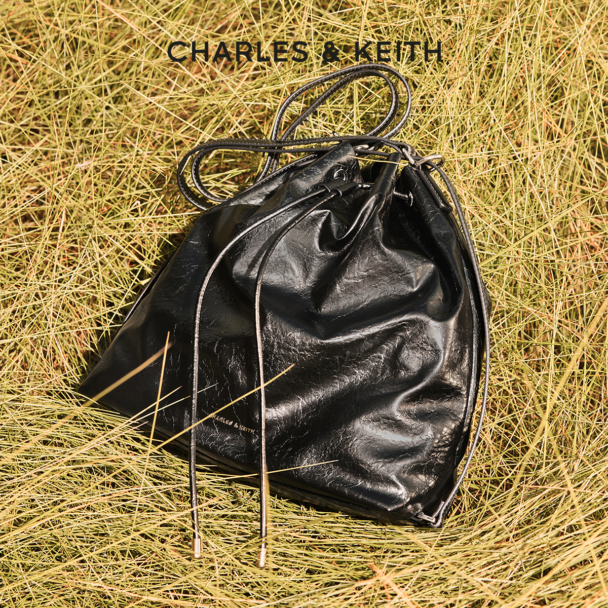 CHARLES&KEITH双肩包水桶包