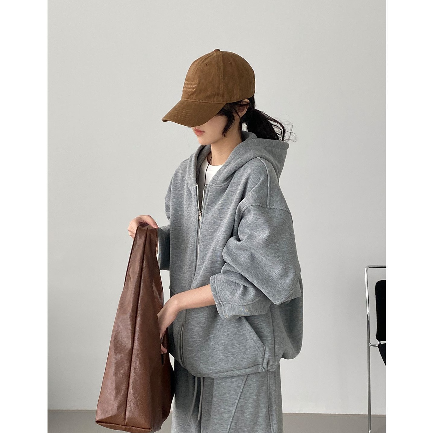 那末 素颜公式 灰色加绒加厚连帽卫衣女宽松休闲百搭外套