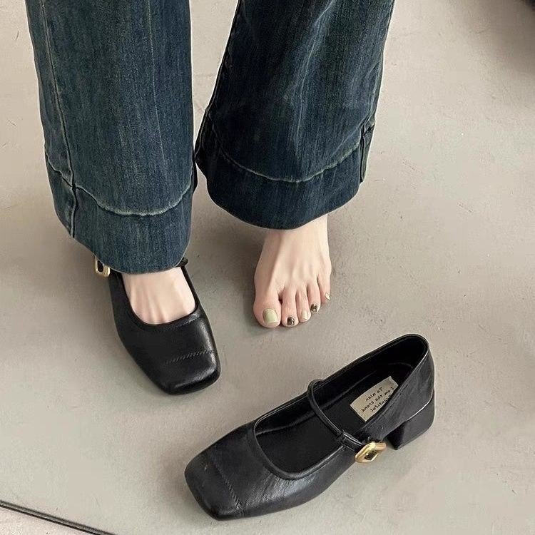 2026年秋季法式复古玛丽珍鞋女新