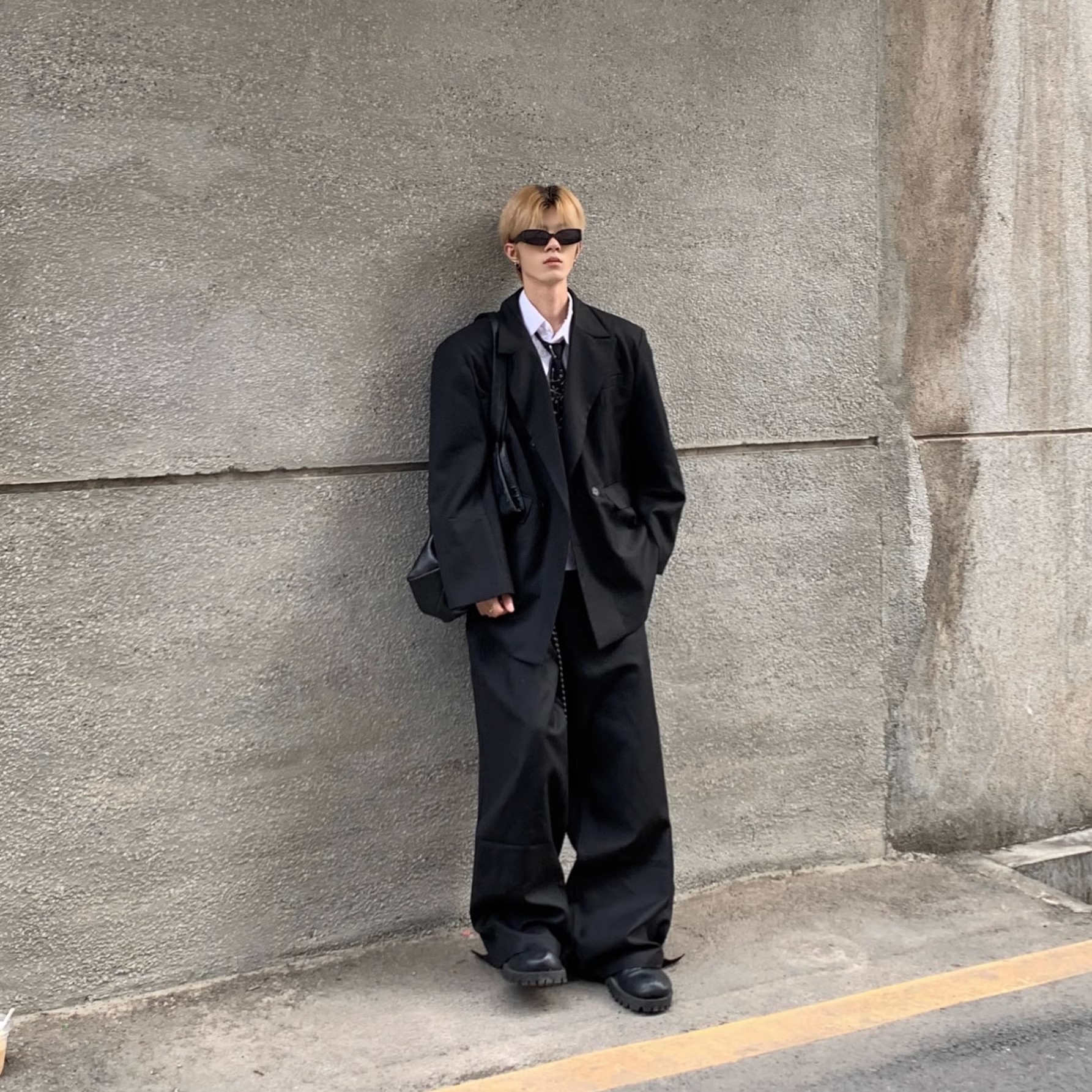 垫肩雅痞宽松西装外套廓形西服男