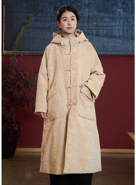 【照本堂】2025冬季新款女装新中式加厚风衣盘扣连帽长棉衣W12863