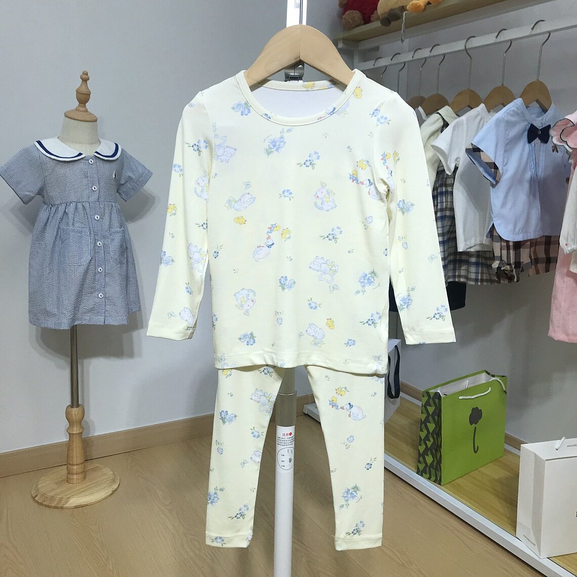 韩版童装26年秋冬款女童宝宝弹力秋衣秋裤家居服2件套装TZ6072102