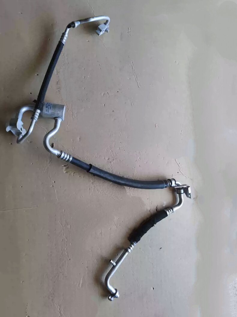 适用凯迪拉克xt4空调管空调高压管空调低压管空调铝管冷凝器管