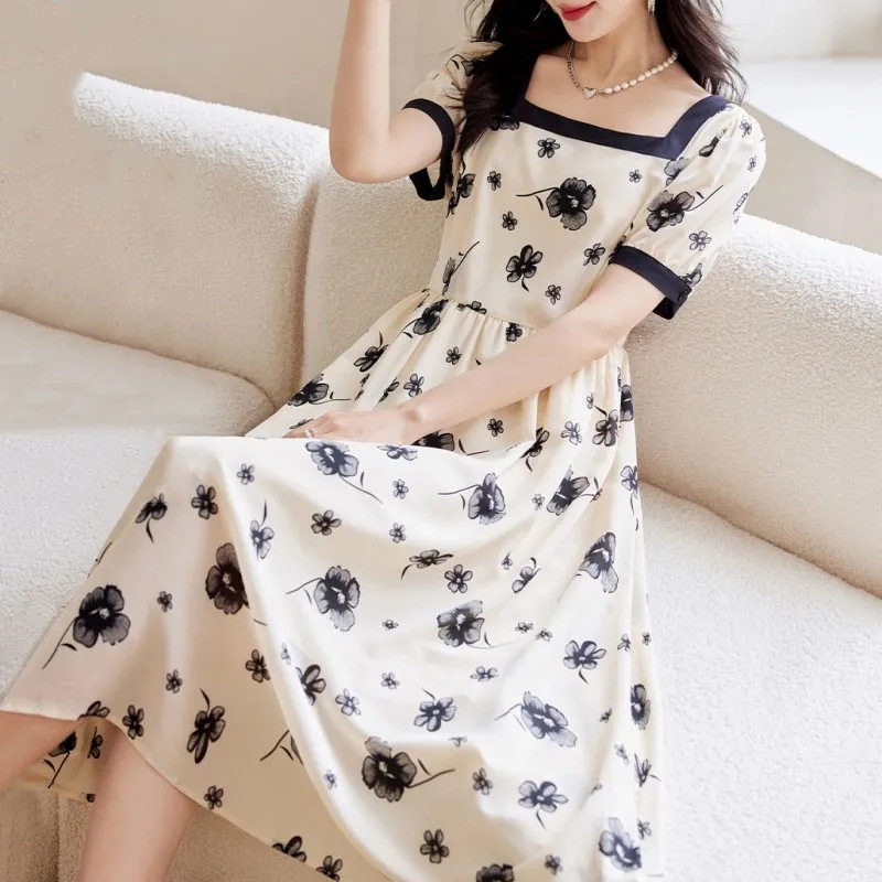夏季新款时尚气质短袖雪纺印花方领连衣裙女宽松型高腰A字中长裙