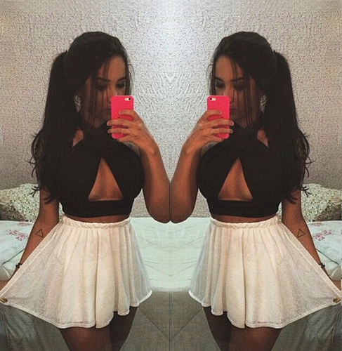 Женский соломенной перекресток перед спереди вырезан в тупик