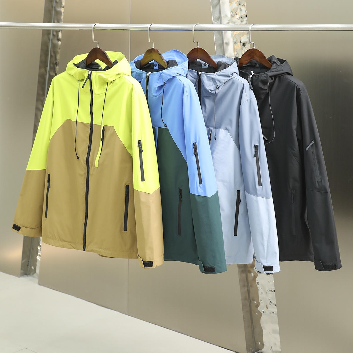 柜3000+！全天候防风防水！3D立体裁剪！情侣户外拼色连帽冲锋衣
