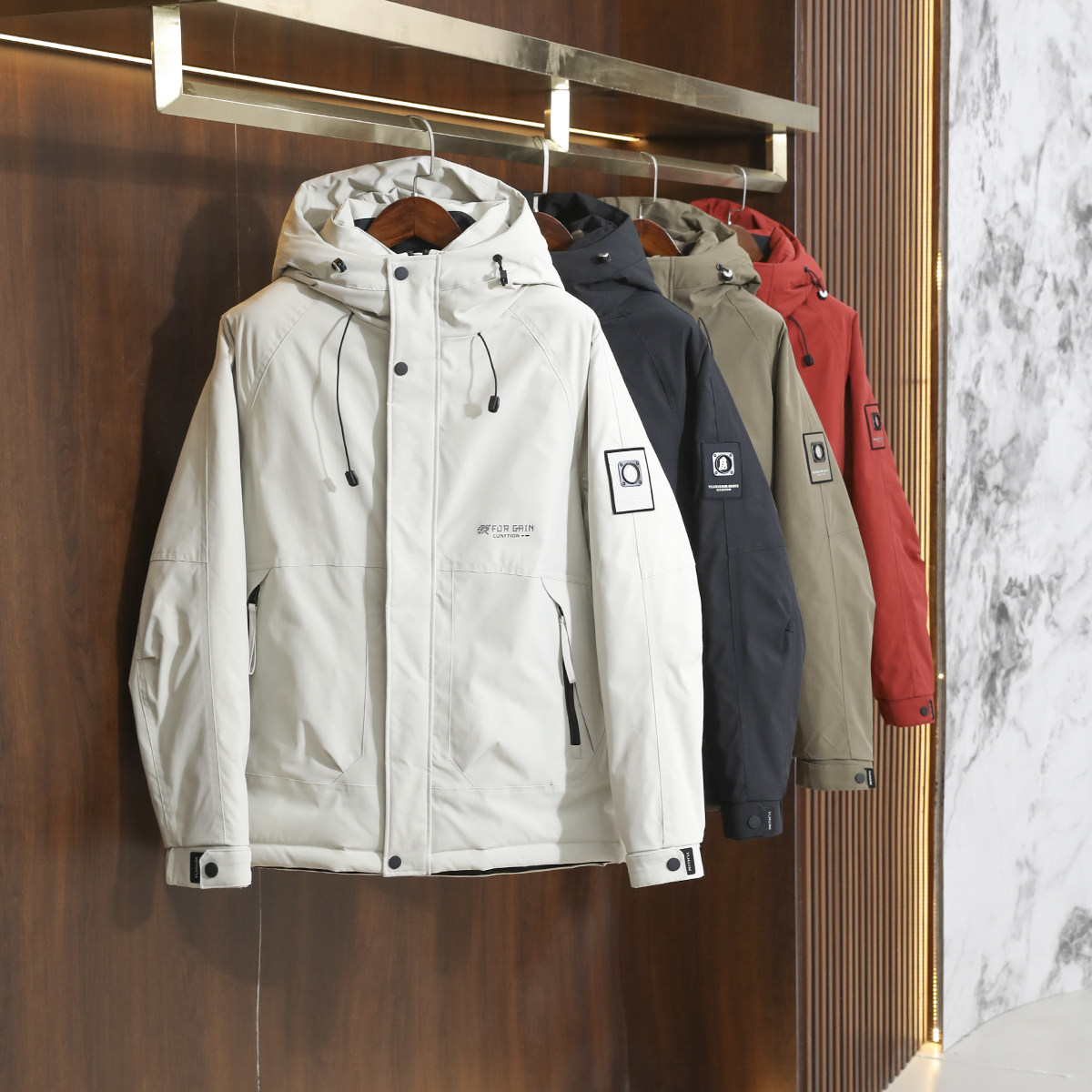 柜1000+ 85鸭绒 户外防风防泼水 男士冬季新款时尚压胶连帽羽绒服,男装,羽绒服,淘宝优惠券,粉丝福利购,淘宝优惠卷