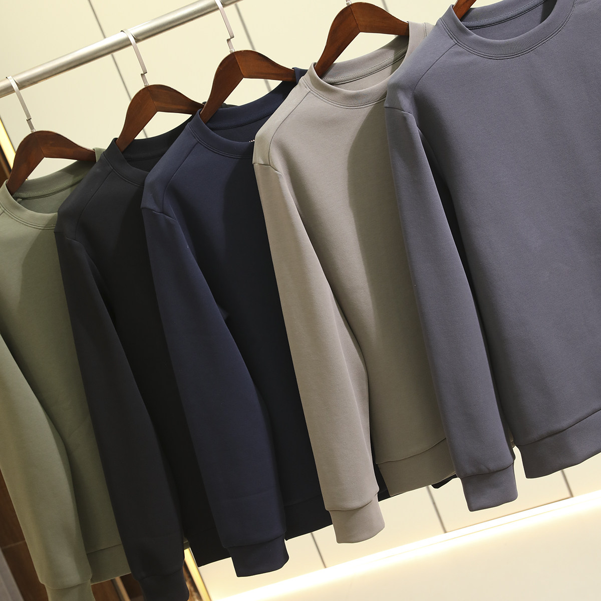 性价比爆表 空气层面料 亲肤保暖 秋冬男士百搭圆领打底休闲卫衣,男装,卫衣,淘宝优惠券,粉丝福利购,淘宝优惠卷