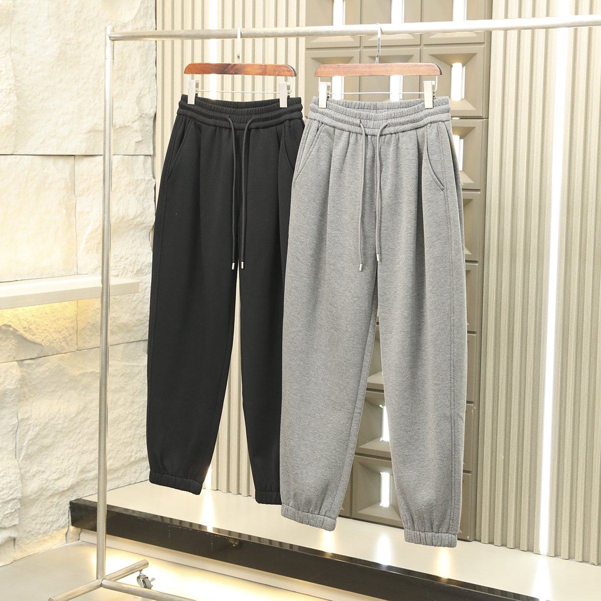 线下899 加绒加厚不臃肿 冬季新款男士松紧腰宽松束口运动卫裤潮