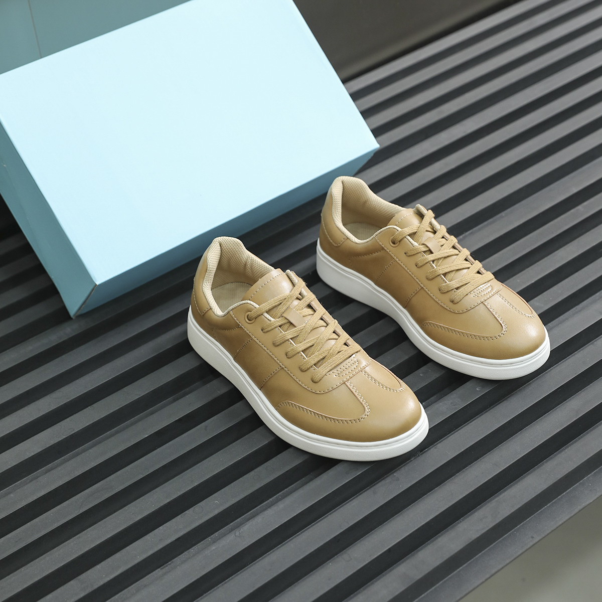 诠释性价比！二层牛皮！舒适柔软！新款男士轻商务百搭休闲板鞋