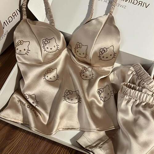 HelloKitty烫钻KT睡衣女夏季款V领带胸垫冰丝吊带短裤家居服套装