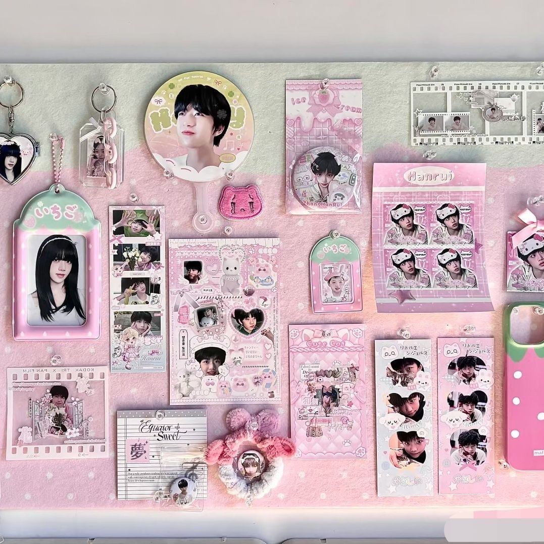 高颜值卡通布丁毛毡板墙贴创意照片墙免打孔遮丑卧室装饰房间布置