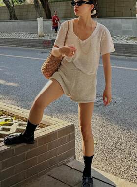 米灰色高腰宽松针织短裤女