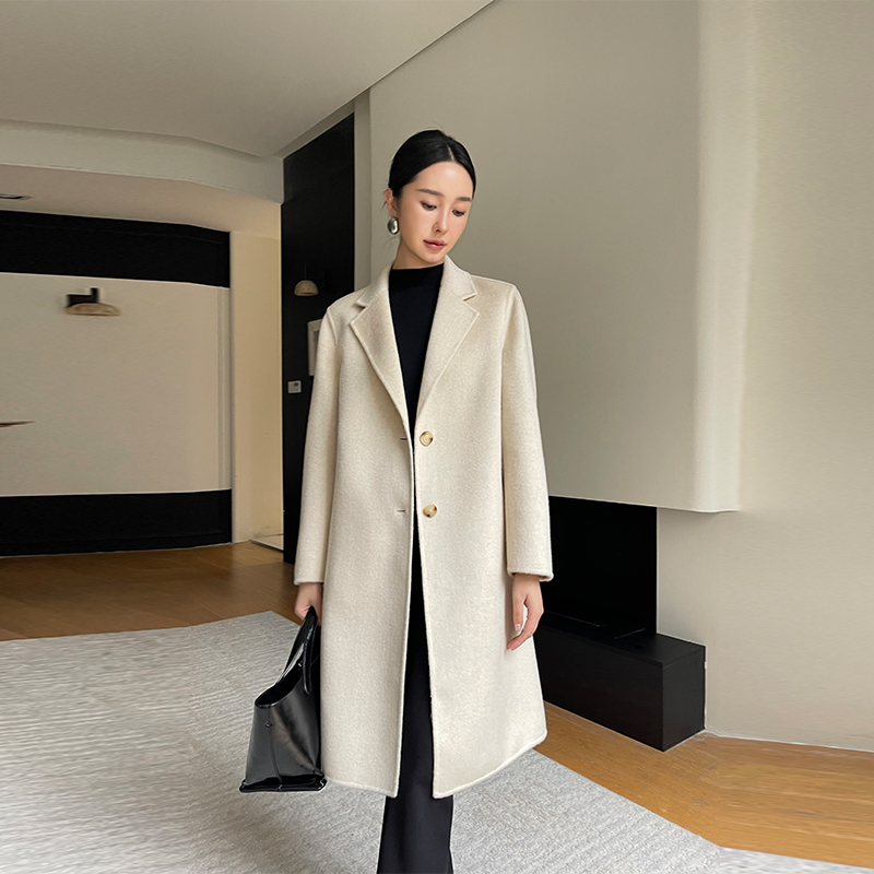 高端米白色双面羊绒大衣中长款