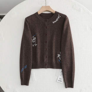 新款 女2025冬季 软糯显瘦毛衣 休闲百搭棕色猫咪刺绣针织开衫 檬系