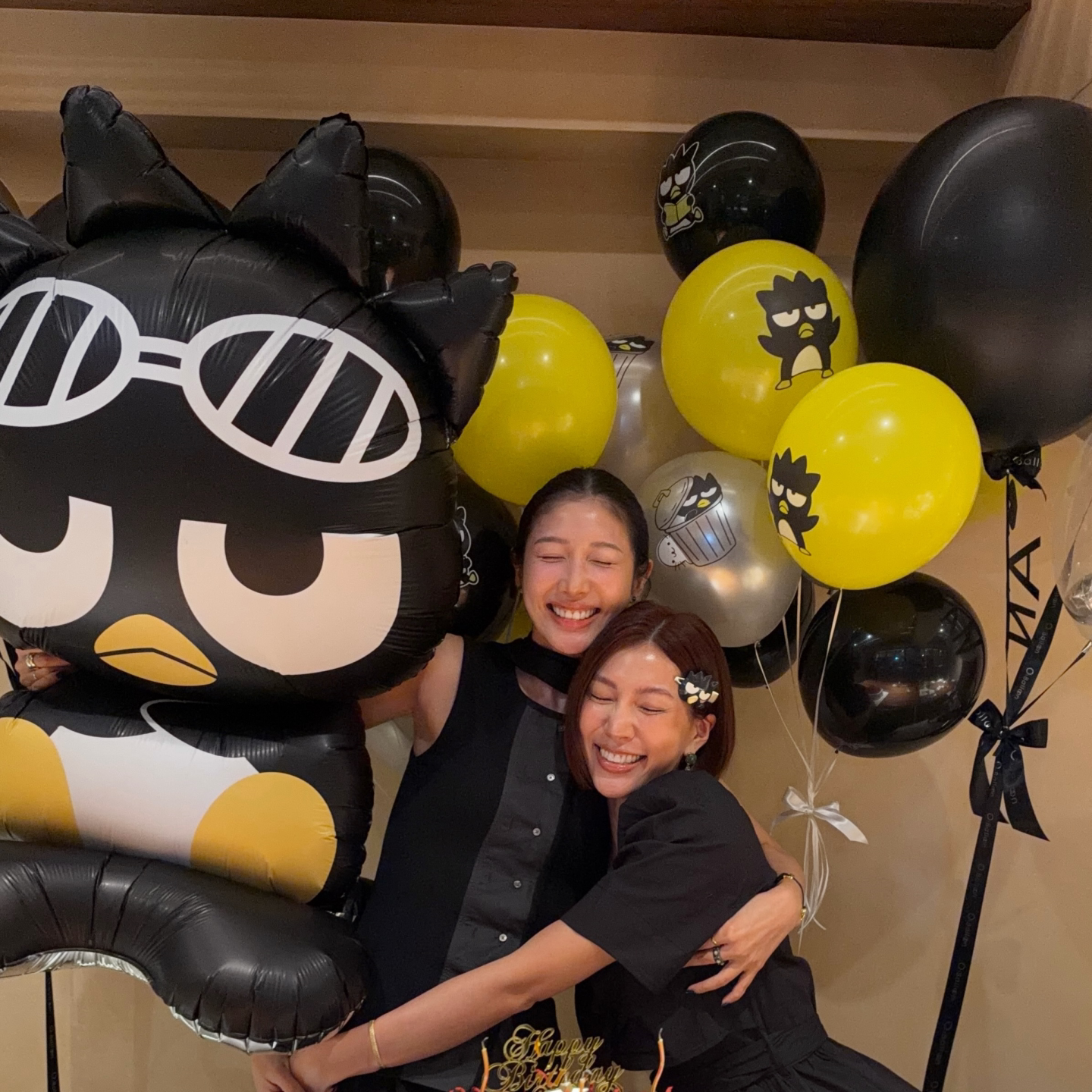 黑色酷企鹅站立生日派对铝膜气球