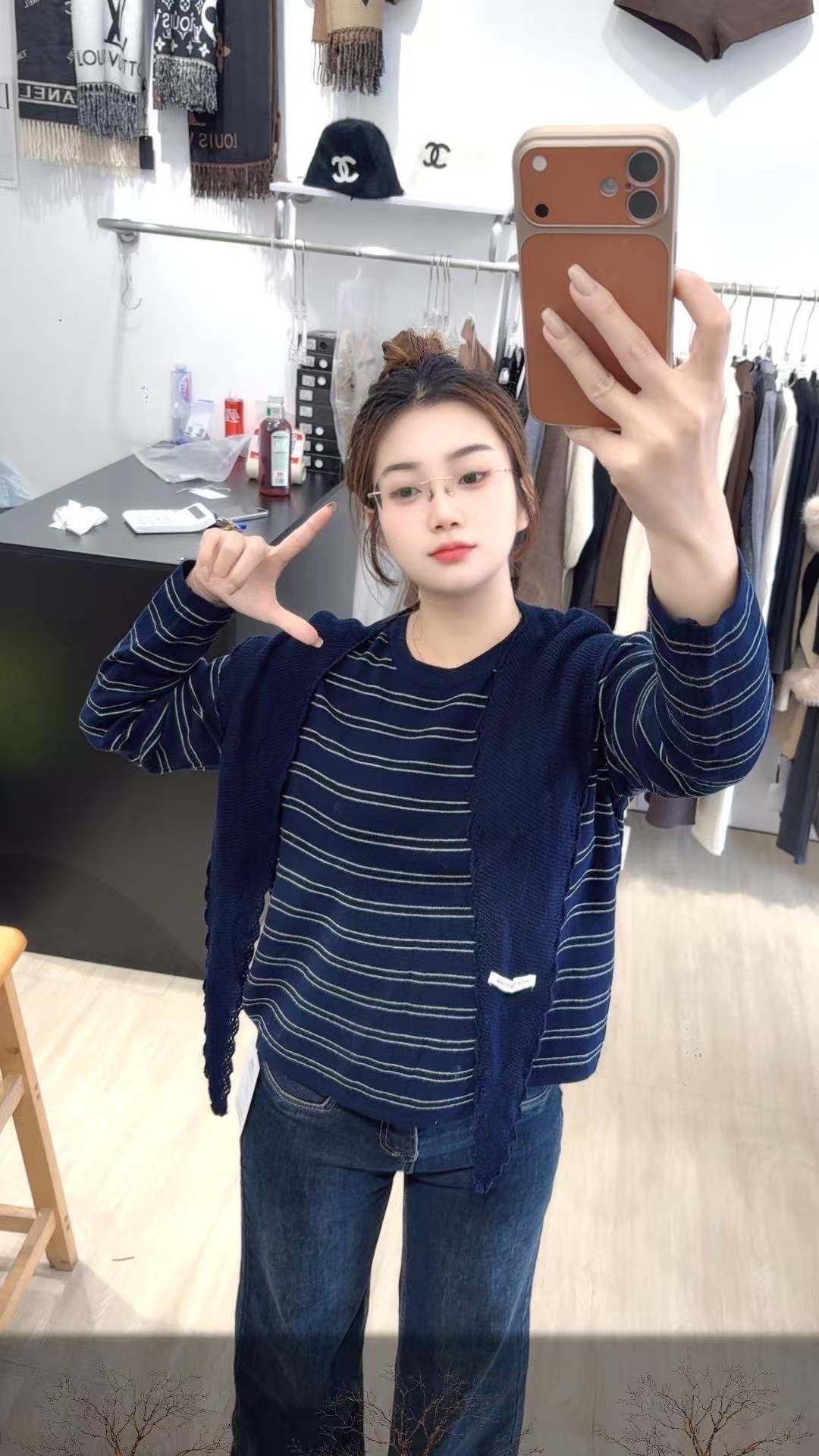 2026秋季新款女装时尚套装条纹长袖上衣+半身裙两件套春秋装,女装/女士精品,时尚套装,淘宝优惠券,粉丝福利购,淘宝优惠卷