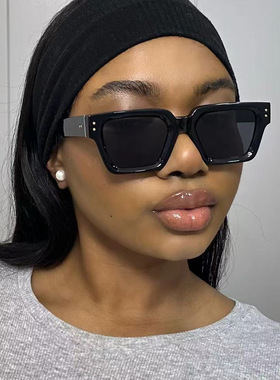 欧美太阳镜米钉防紫外线复古方形