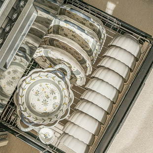 陶瓷碗碟套装家用碗盘2026新款碗筷碗具乔迁新居礼物釉下彩餐具