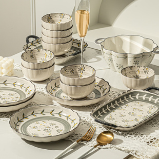 陶瓷碗碟套装家用碗盘2026新款碗筷碗具乔迁新居礼物釉下彩餐具