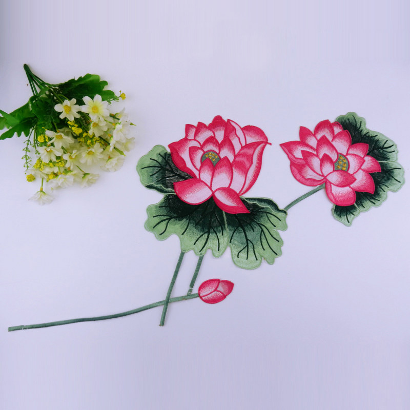 新品服装贴花 演出服饰花边布贴 刺绣带背胶对称烫补丁贴 d大荷花