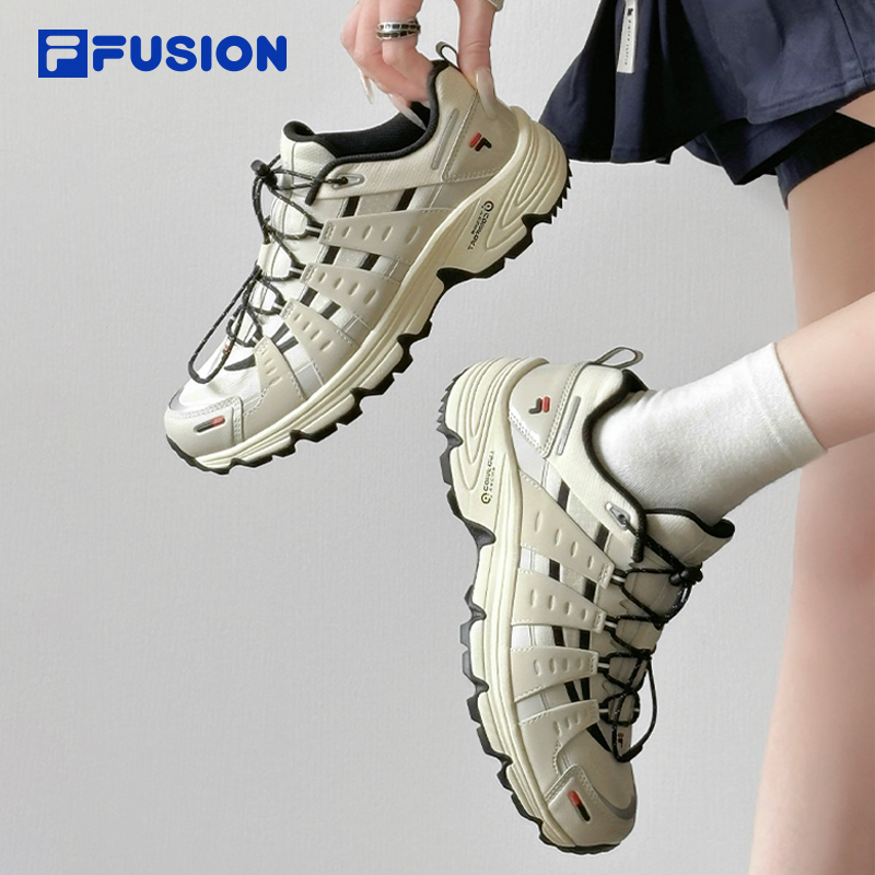 FILAFUSION情侣湖系户外休闲鞋