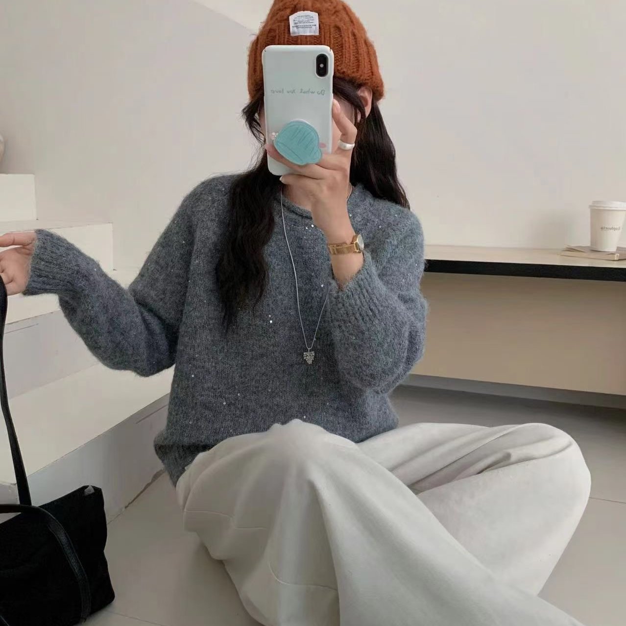 复古洋气灰色亮丝针织毛衣女秋冬新款时尚宽松休闲慵懒风漂亮上衣