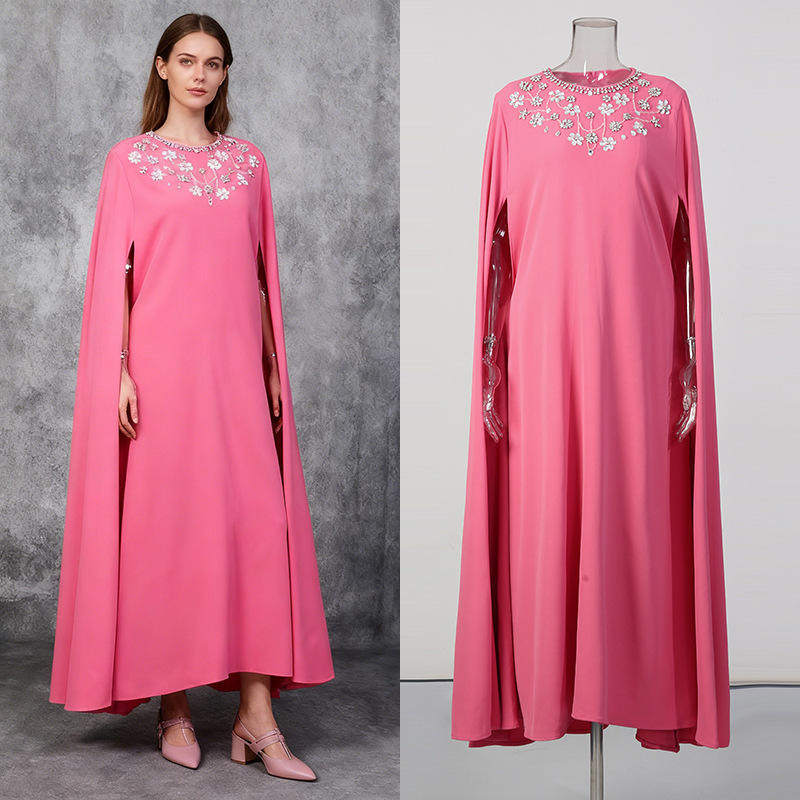小众风高级感礼服式松弛感显瘦披风长裙2026镶钻连衣裙女蝙蝠袖