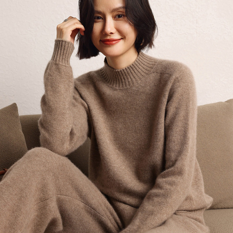 一线成衣山羊绒2025秋冬新款女式宽松半高领套头打底针织衫毛衣