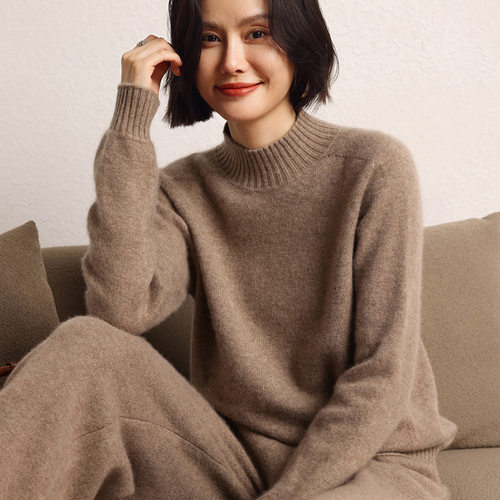 一线成衣山羊绒2025秋冬新款女式宽松半高领套头打底针织衫毛衣
