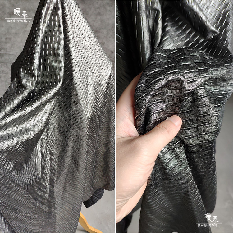 立体银色起褶肌理布 光感面料 服装时装背景设计造型创意面料