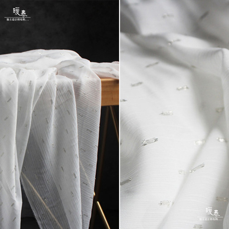 进口设计面料 银皱点子雪纺布料  礼服婚庆背景设计师服装布料