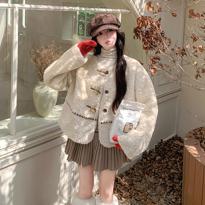 新款，蝴蝶结扣羊羔毛外套091A-8856p185k258,女装皮草,浙宝091A