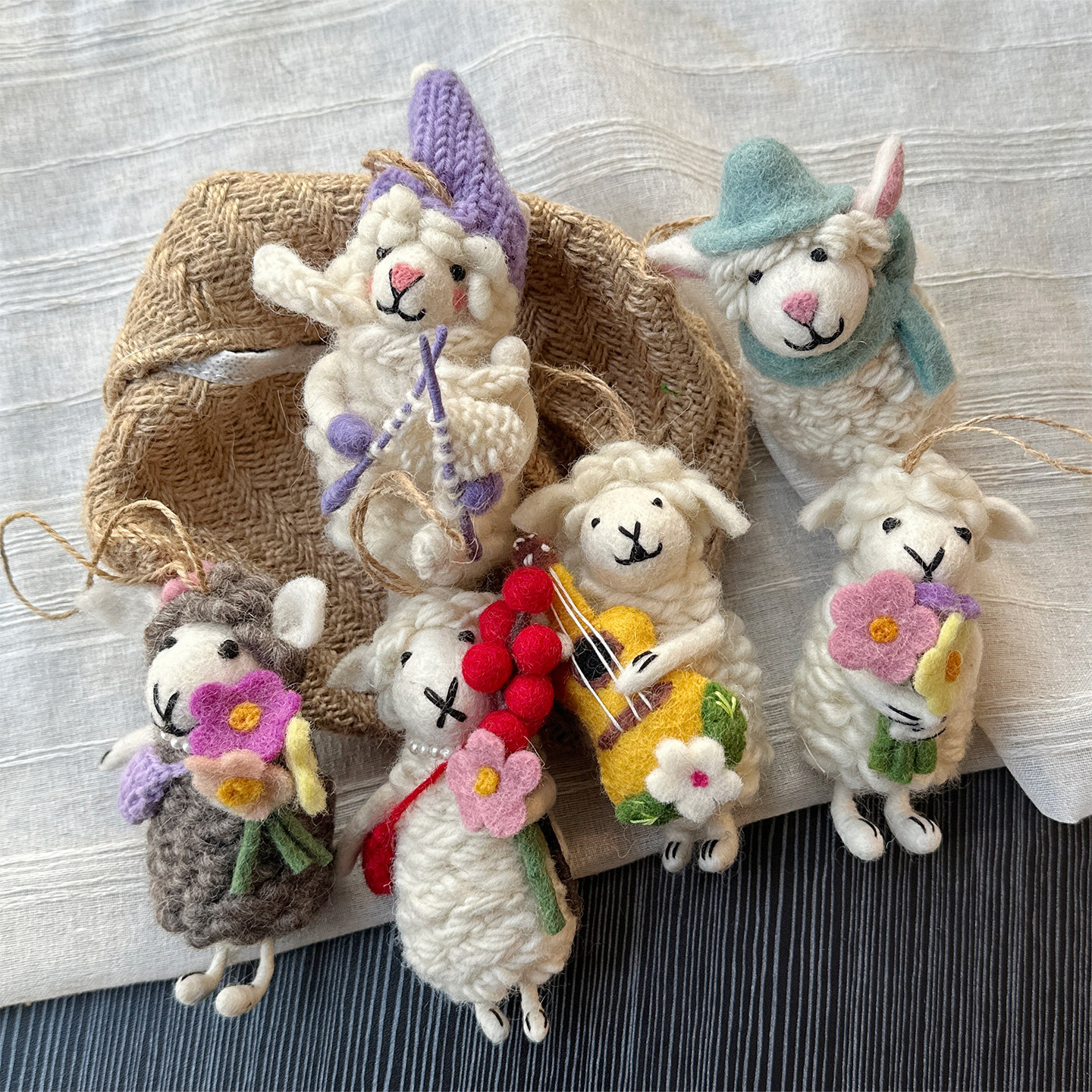 尼泊尔手工羊毛毡可爱小羊包包挂件毛绒钥匙扣学生书包背包挂饰,服饰配件/皮带/帽子/围巾,包挂件,淘宝优惠券,粉丝福利购,淘宝优惠卷