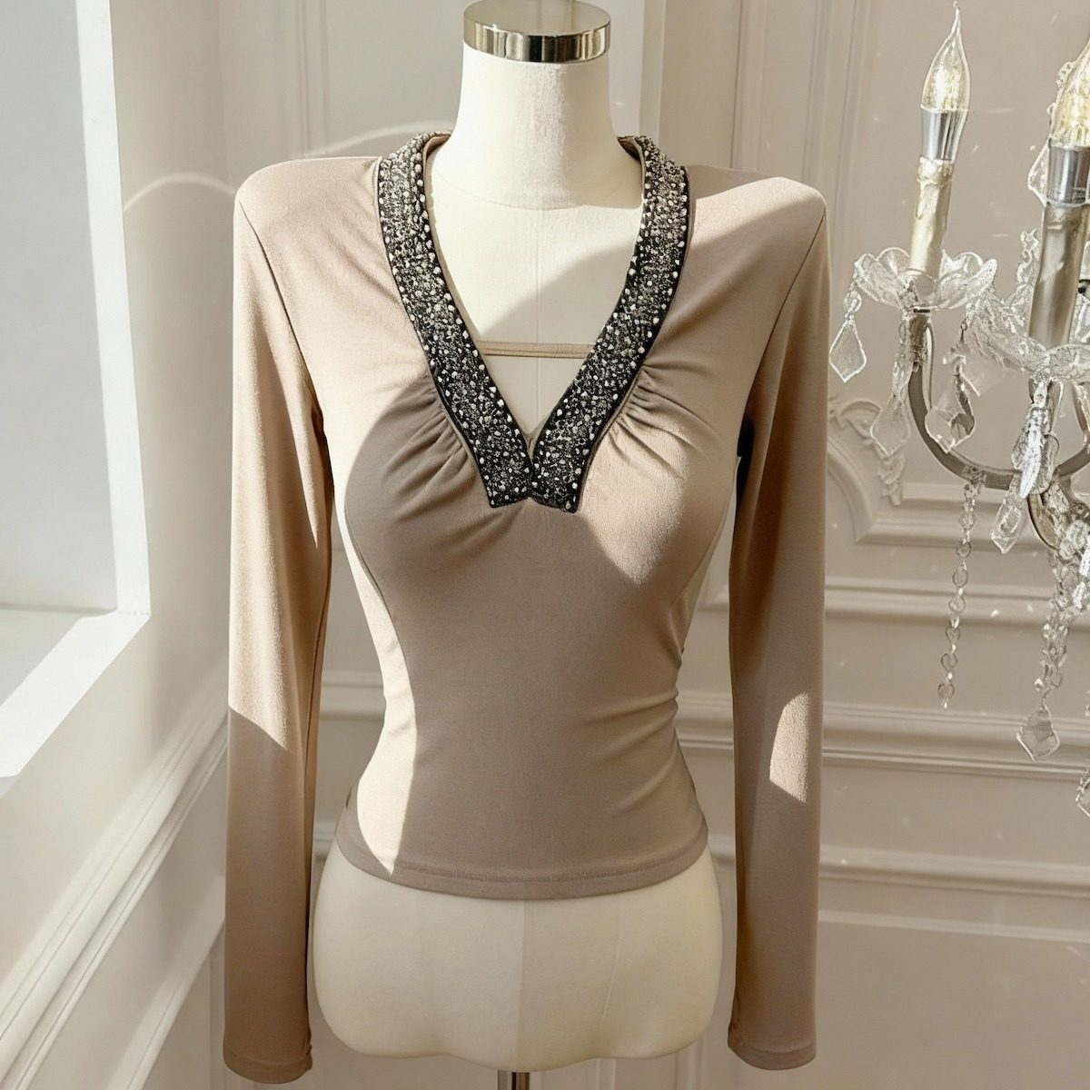 春季新款v领复古重工钉珠修身长袖女上衣时尚收腰显瘦内搭打底衫,女装/女士精品,大码内搭,淘宝优惠券,粉丝福利购,淘宝优惠卷