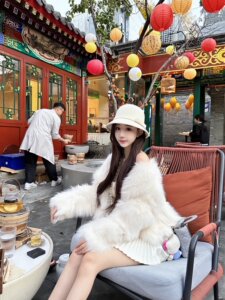 秋冬新款托斯卡纳环保仿狐狸毛皮草一体外套女时尚年轻款毛毛上衣