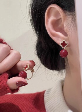 2026新年喜庆红色四叶花珍珠耳环前后戴设计925银针耳钉新款爆款