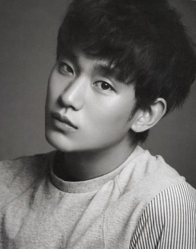 金秀贤Kim Soo Hyun 写真照相片 来自星星的你 拥抱太阳的月亮