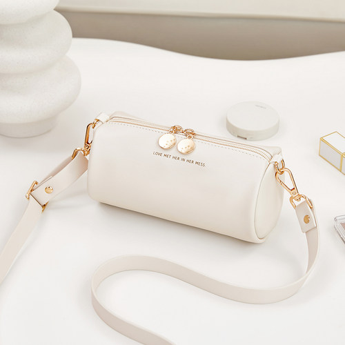 PU皮革简约百搭高级感手机包斜跨