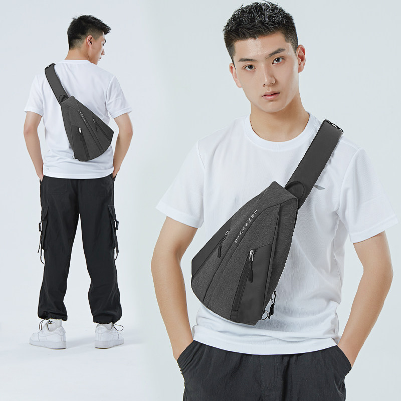 男士胸包简约单肩斜挎包休闲多功能个性潮牌斜背包小包潮流男包包