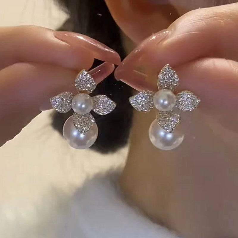 气质花瓣珍珠耳饰女小众独特耳环