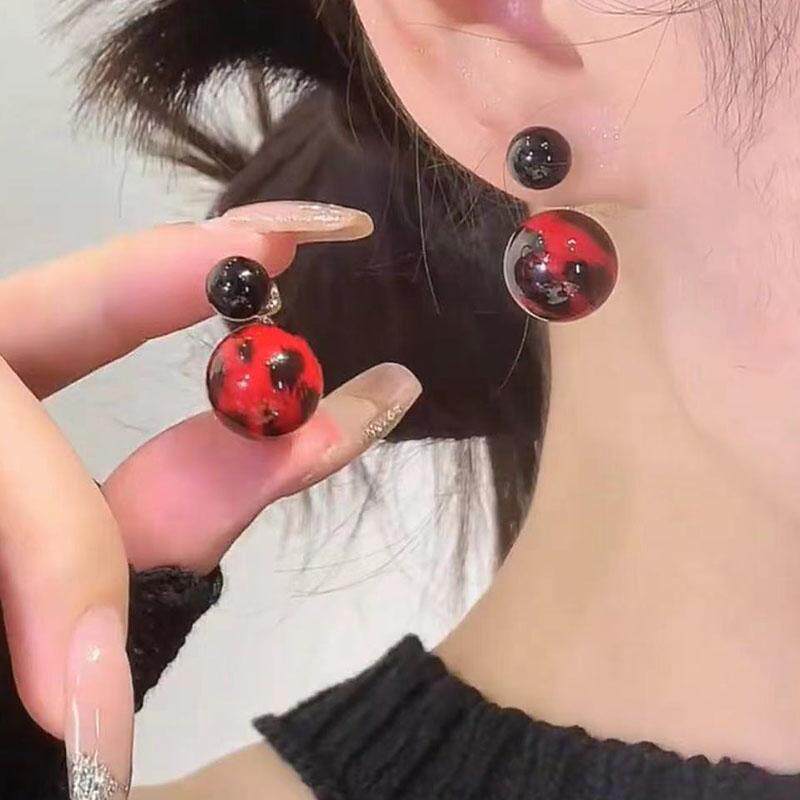 一款两戴黑红大小圆球耳环新款爆
