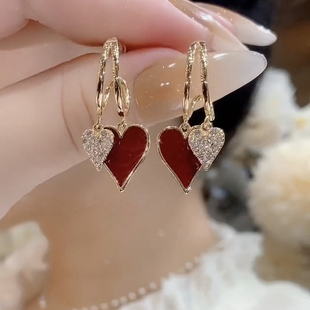 红色爱心耳环2025年新款潮小众设计时尚气质轻奢耳饰纯银针耳钉女