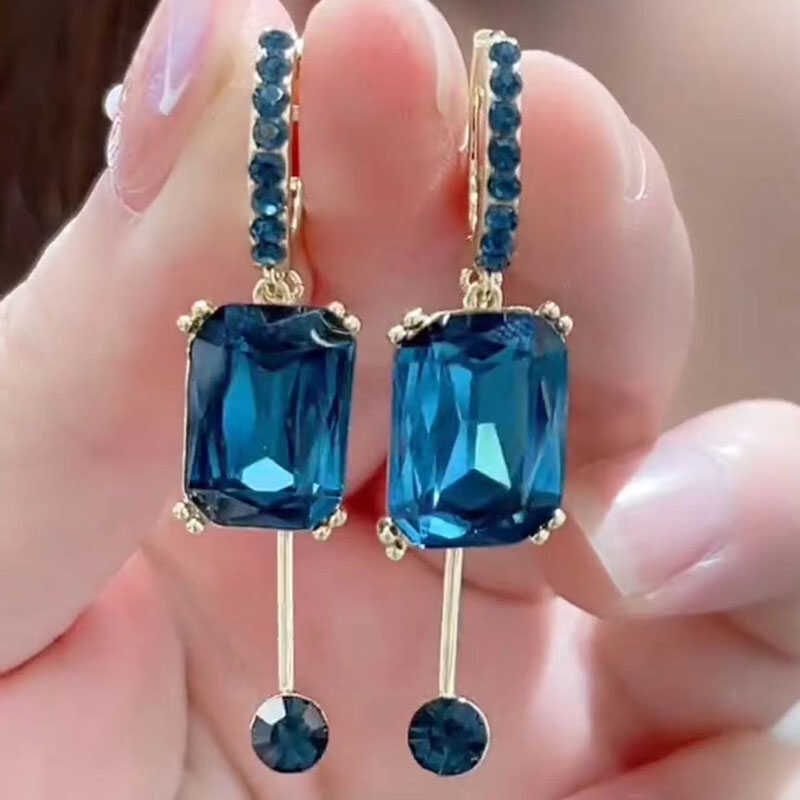 气质时尚蓝色方形水晶耳环小众设计微镶满钻耳扣优雅大气流苏耳饰