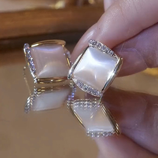 四方来财耳钉女高级感方块猫眼石耳环2025年新款银针气质网红耳饰