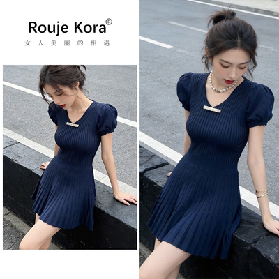 ROUJE KORA泡泡袖针织连衣裙女2026夏季V领收腰a字漂亮掐腰小裙子