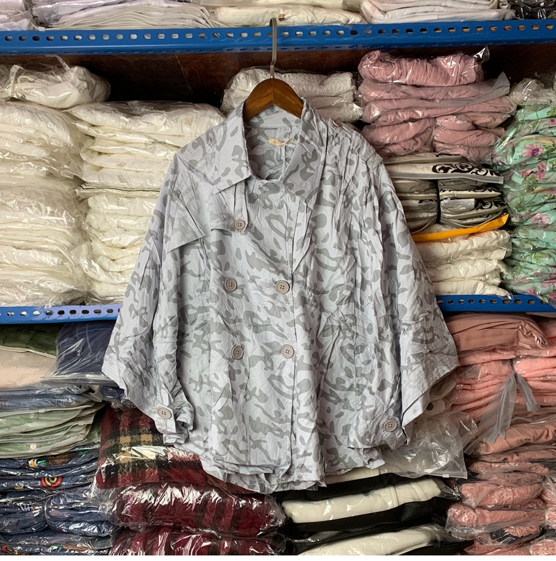 2025春季新款迷彩外套短款显瘦斗篷小外套披风年轻斗篷外套女