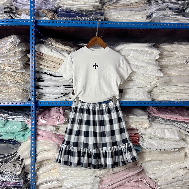 针织短款上衣女夏季2026新款学院风减龄格子半身裙短裙子两件套装图片