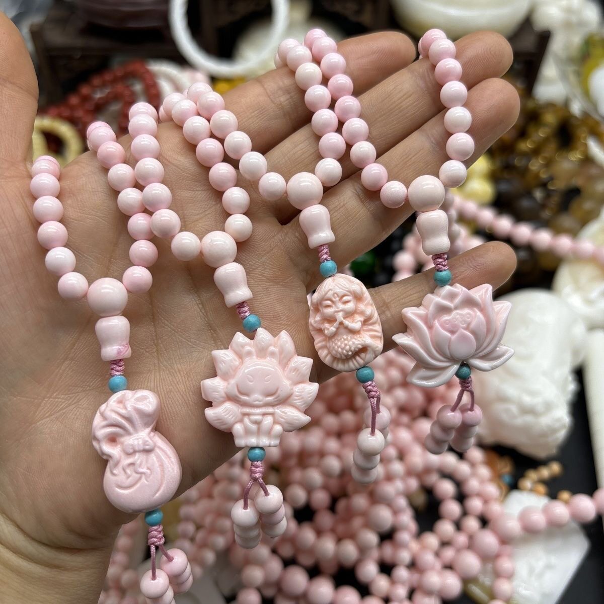 天然女王粉手链项链毛衣链桃花粉圆珠佛手串项链珊瑚贝壳吊坠贝母