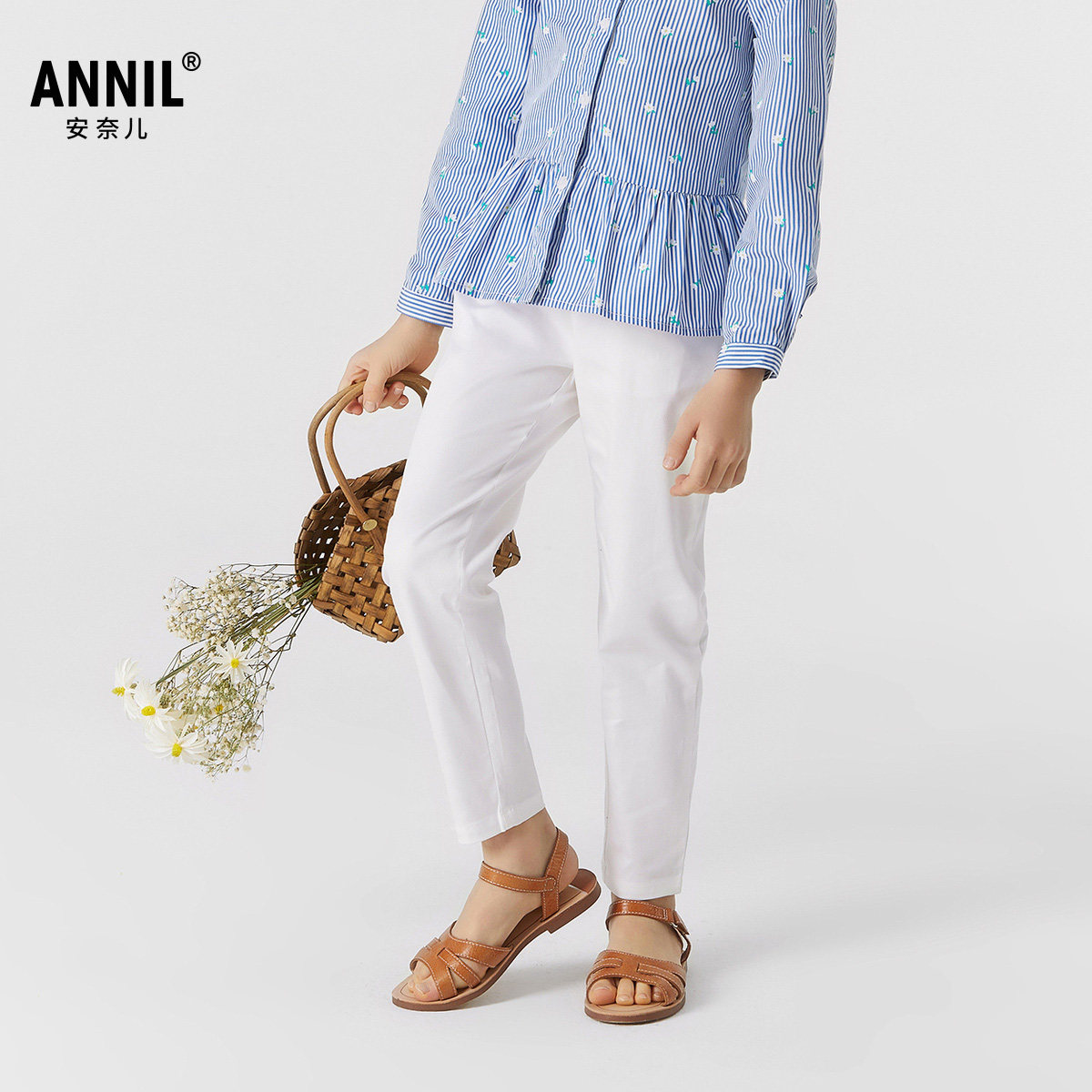 安奈儿童装女童裤子2025春新款休闲时尚米白牛仔裤透气弹力潮流